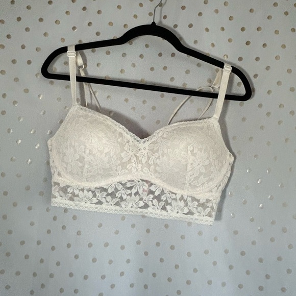 PINK Victoria's Secret Floral Lace Bralette in Cream - Picture 1 of 10
